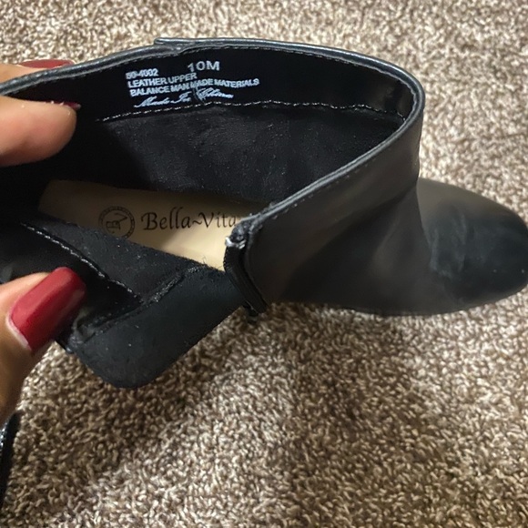 NWT Bella-Vita Wilma Square Toe Ankle Bootie - Picture 4 of 4